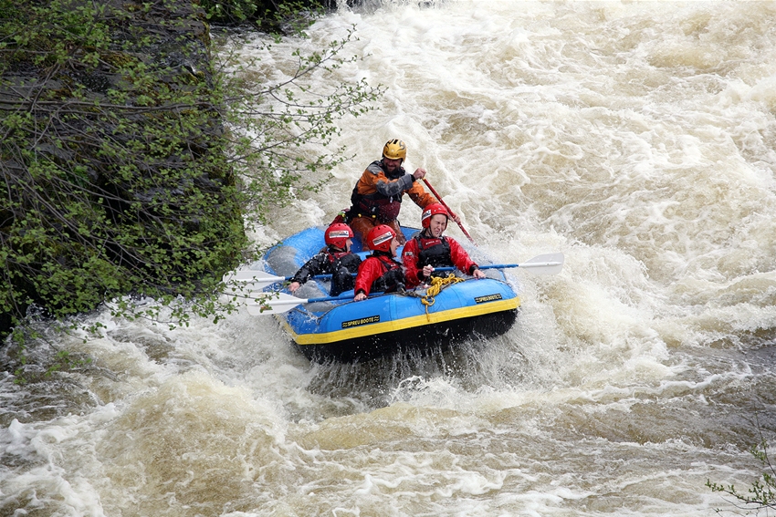 whiote water rafting